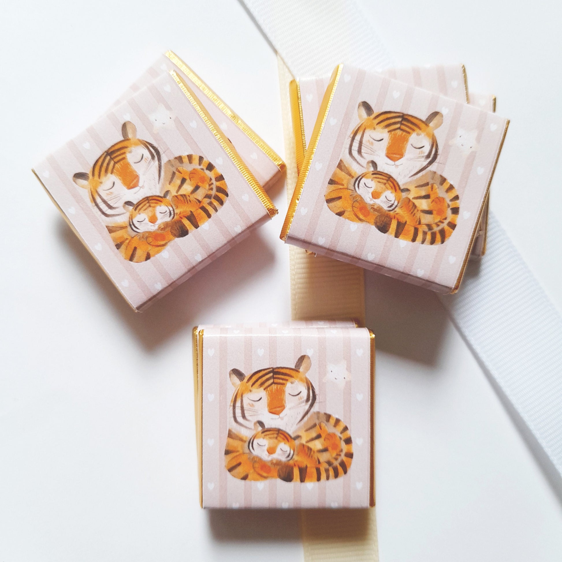 Personalised Mother Baby Tiger Chocolate Favours – Jungle Animal Treats, Wild One Party Bag Fillers