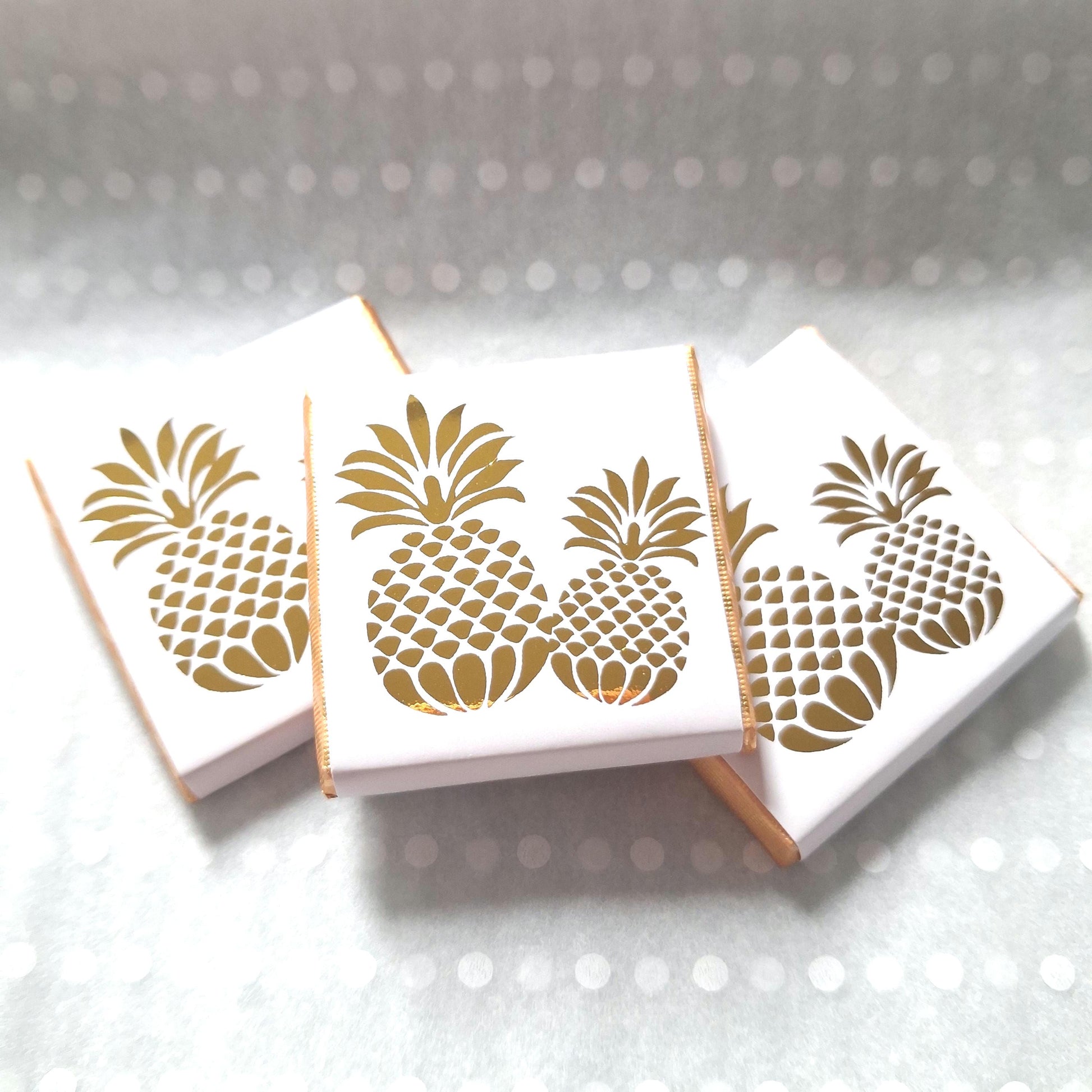 Personalised Golden Pineapple Chocolates – Tropical Wedding Favours, Luau Party Bag Filler