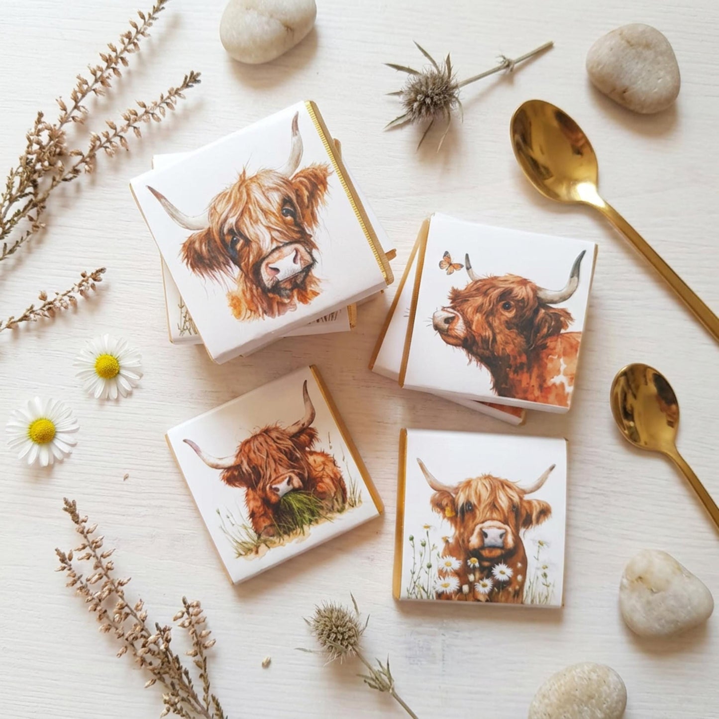 Personalised Highland Cow Wedding Favours - Scottish Coo Chocolate Treats - Custom Birthday Party Favours