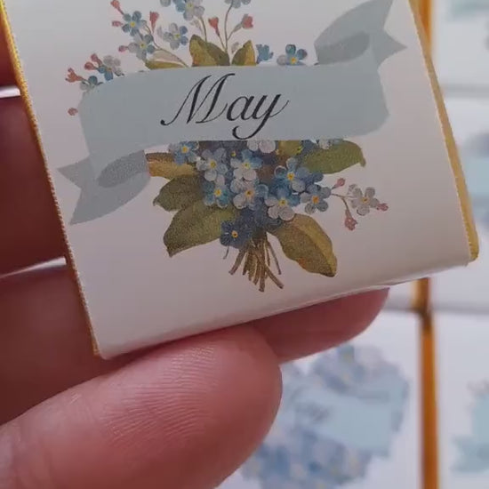 Personalised Forget Me Not Memorial Chocolate Favours – Remembrance Guest Gifts